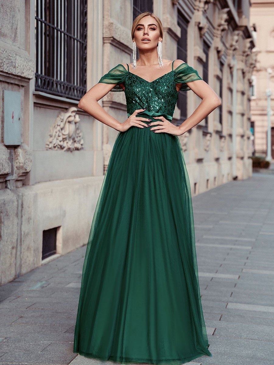 A-Line Tulle Bridesmaid Dress with Sweetheart Neckline and Ruffle Sleeves