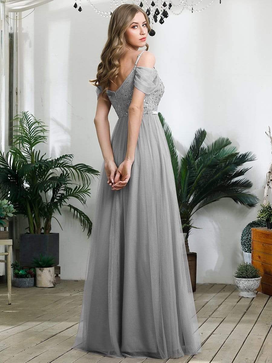A-Line Tulle Bridesmaid Dress with Sweetheart Neckline and Ruffle Sleeves