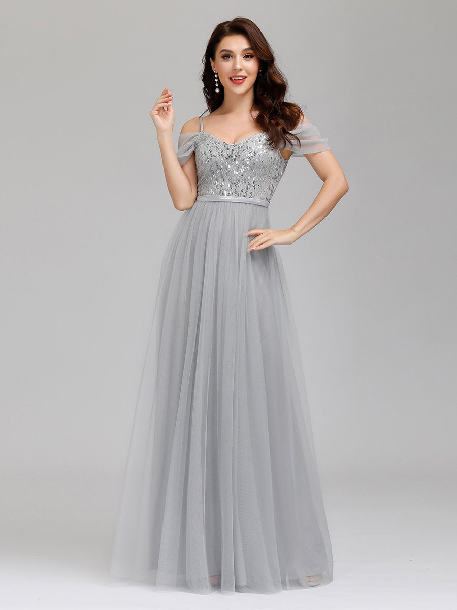 A-Line Tulle Bridesmaid Dress with Sweetheart Neckline and Ruffle Sleeves