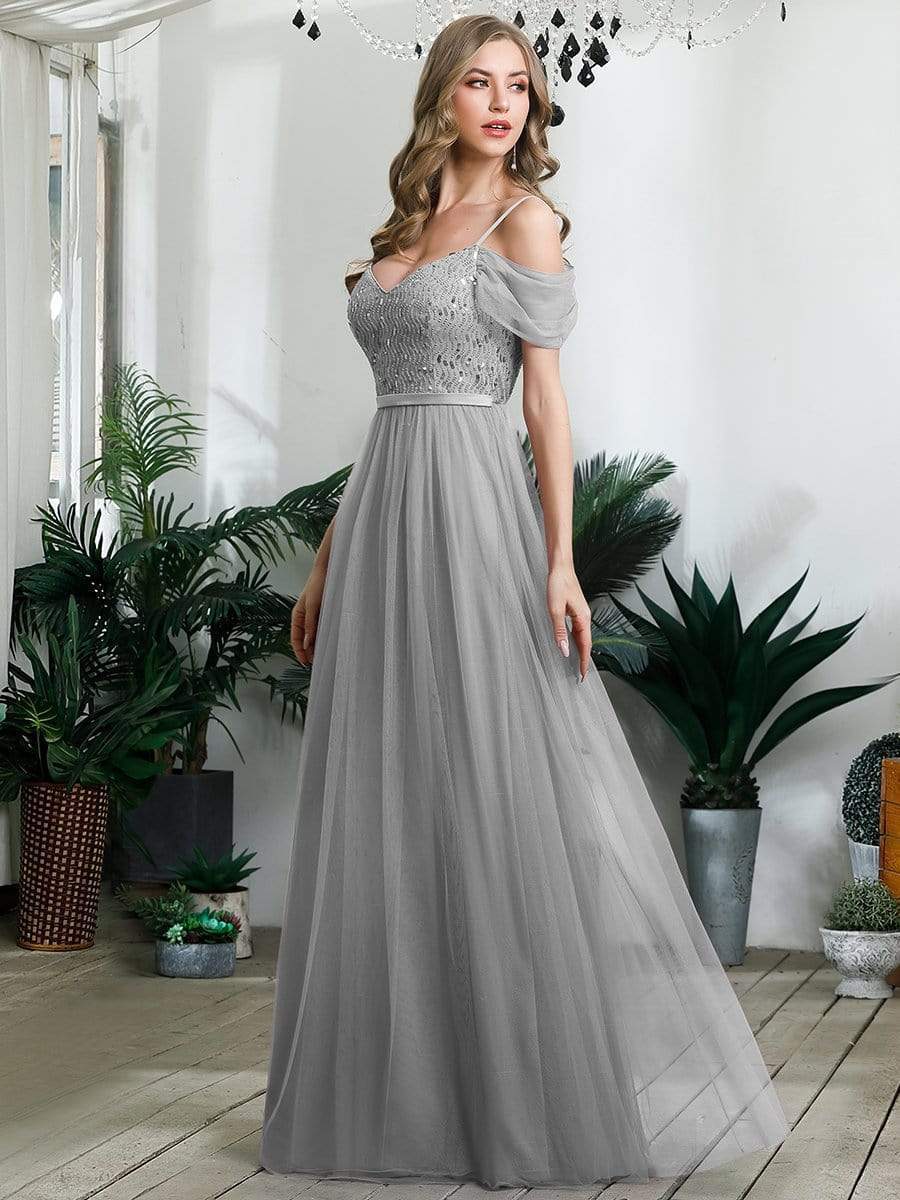A-Line Tulle Bridesmaid Dress with Sweetheart Neckline and Ruffle Sleeves
