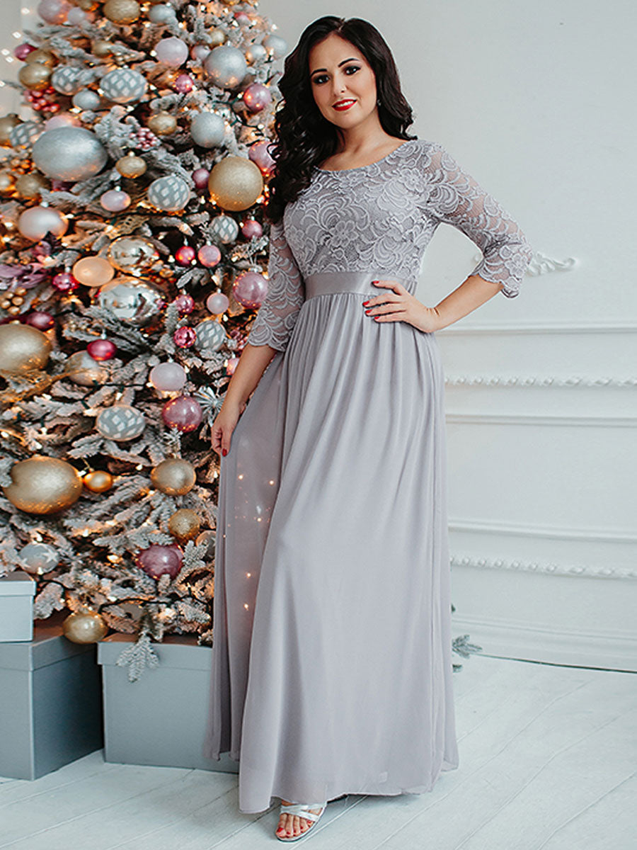 Elegant Lace Plus Size Bridesmaid Dresses with Long Sleeves.