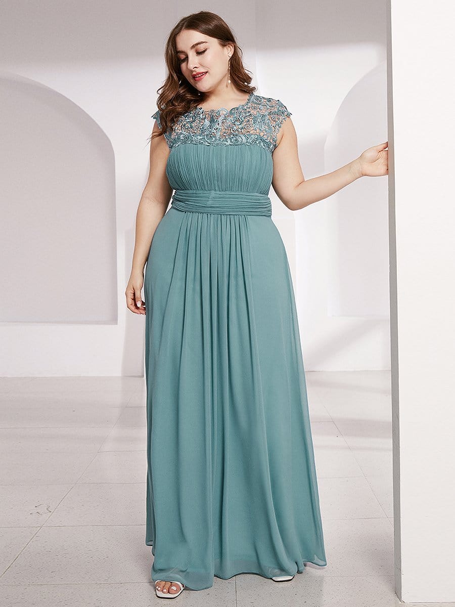 Elegant Lace Cap Sleeve Chiffon Evening Gown with Ruched Detail: Lacey Neckline Open Back Ruched Bust Plus Size Evening Dress