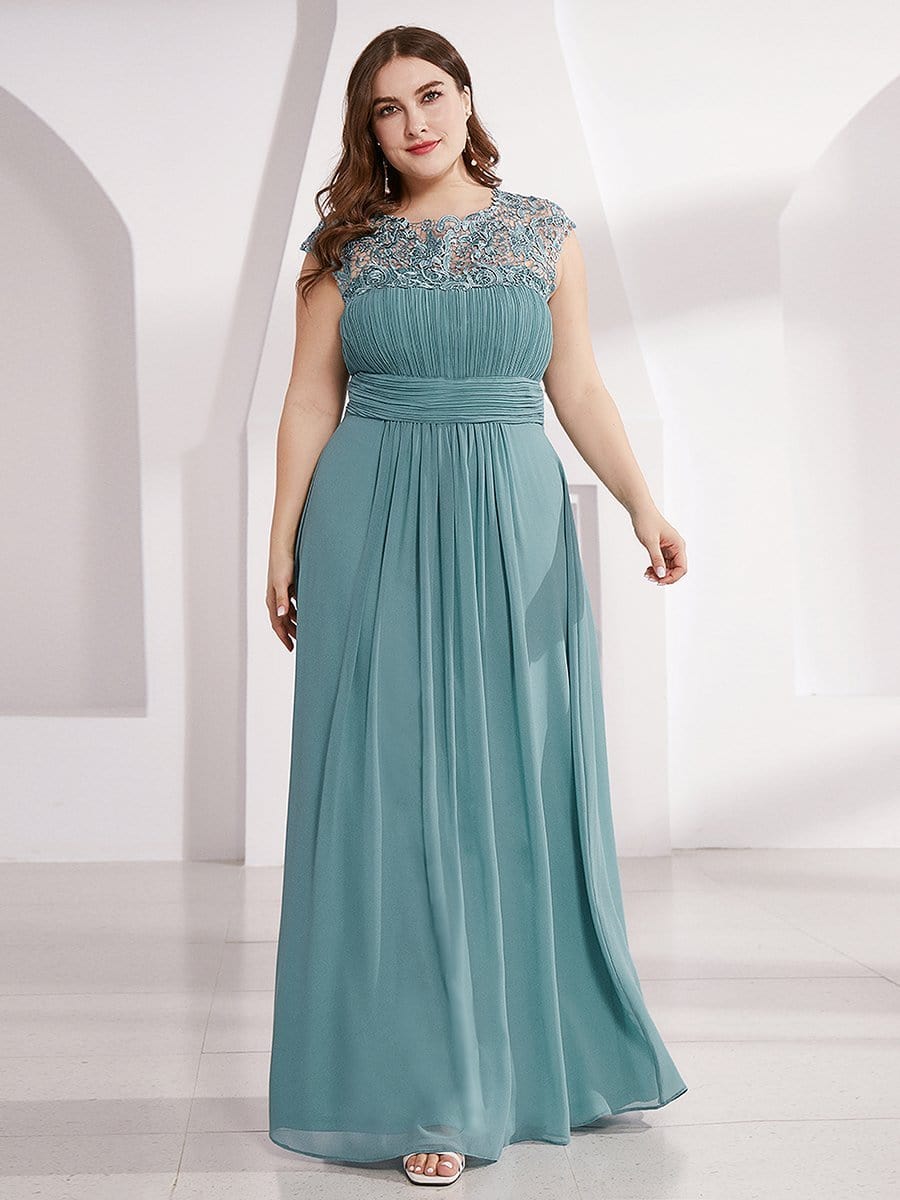 Elegant Lace Cap Sleeve Chiffon Evening Gown with Ruched Detail: Lacey Neckline Open Back Ruched Bust Plus Size Evening Dress