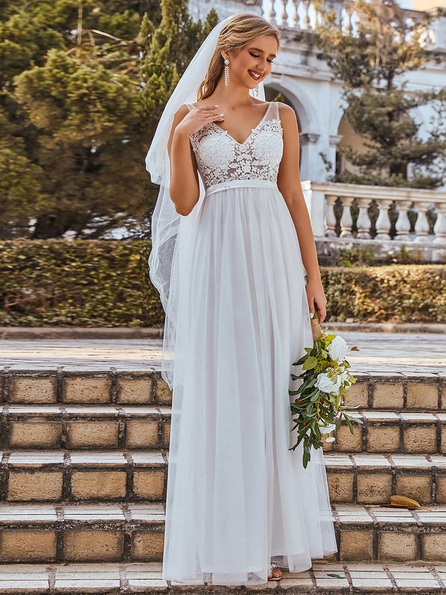 Elegant V-Neck A-Line Dress with Floral Lace Appliques