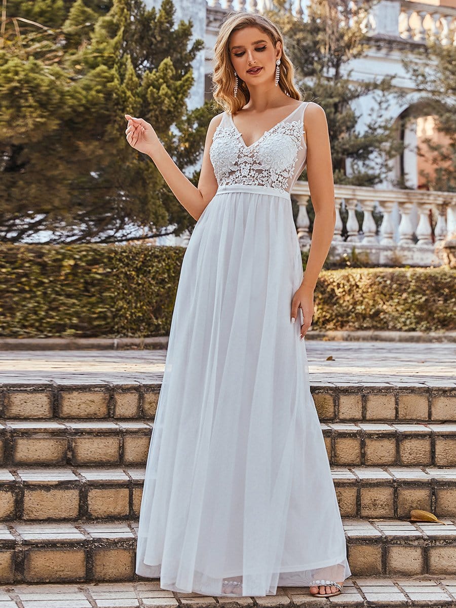 Elegant V-Neck A-Line Dress with Floral Lace Appliques