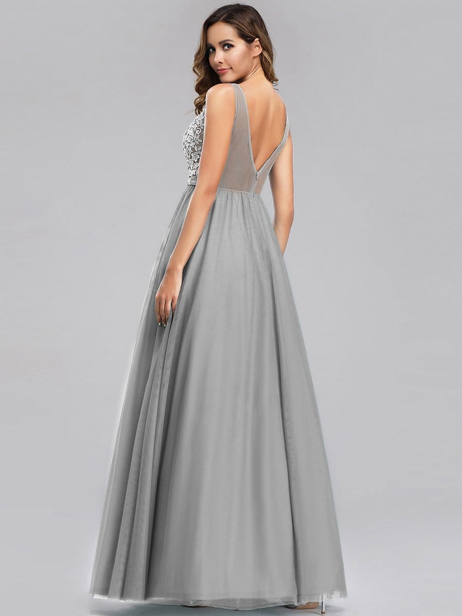 Elegant V-Neck A-Line Dress with Floral Lace Appliques