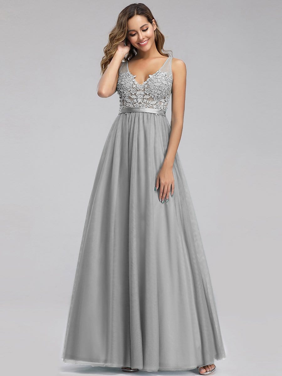 Elegant V-Neck A-Line Dress with Floral Lace Appliques