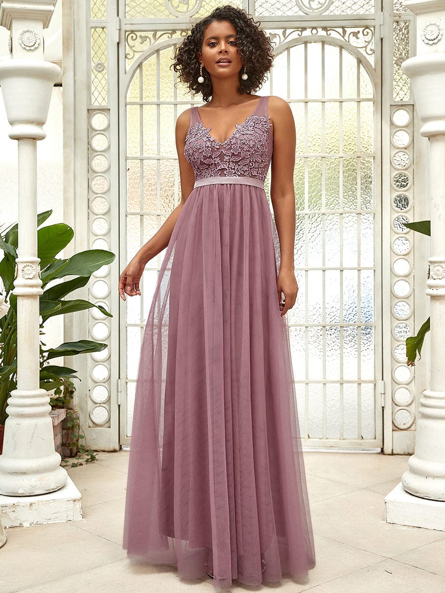 Elegant V-Neck A-Line Dress with Floral Lace Appliques