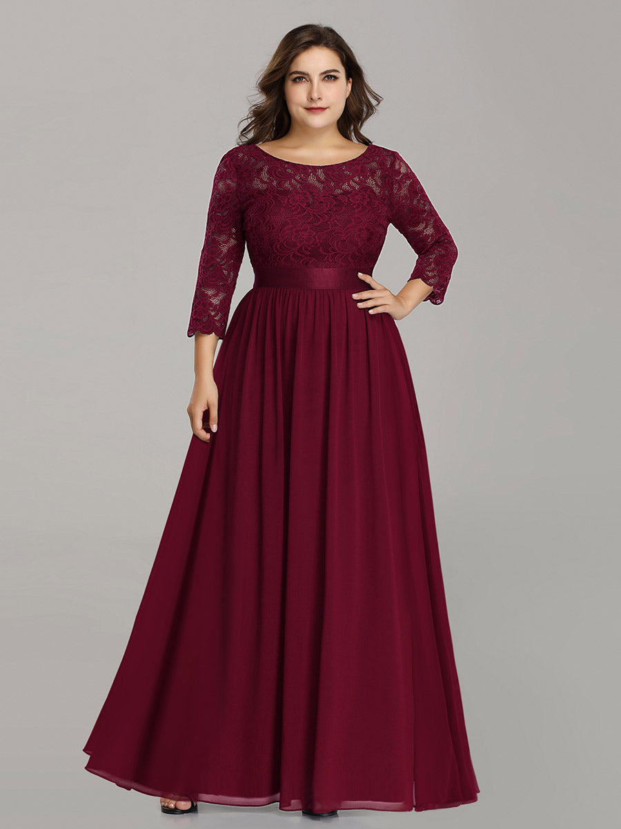 Elegant Lace Plus Size Bridesmaid Dresses with Long Sleeves.