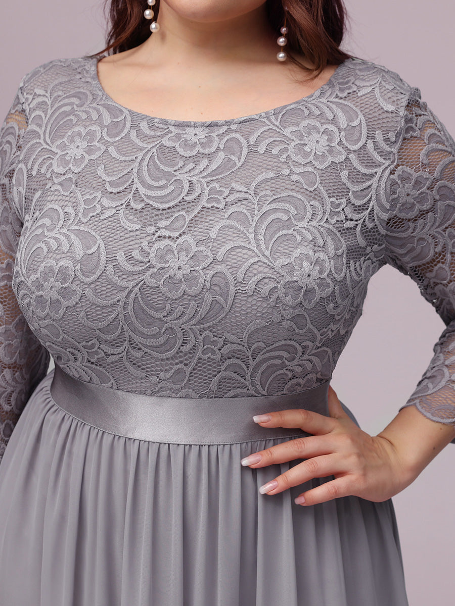 Elegant Lace Plus Size Bridesmaid Dresses with Long Sleeves.