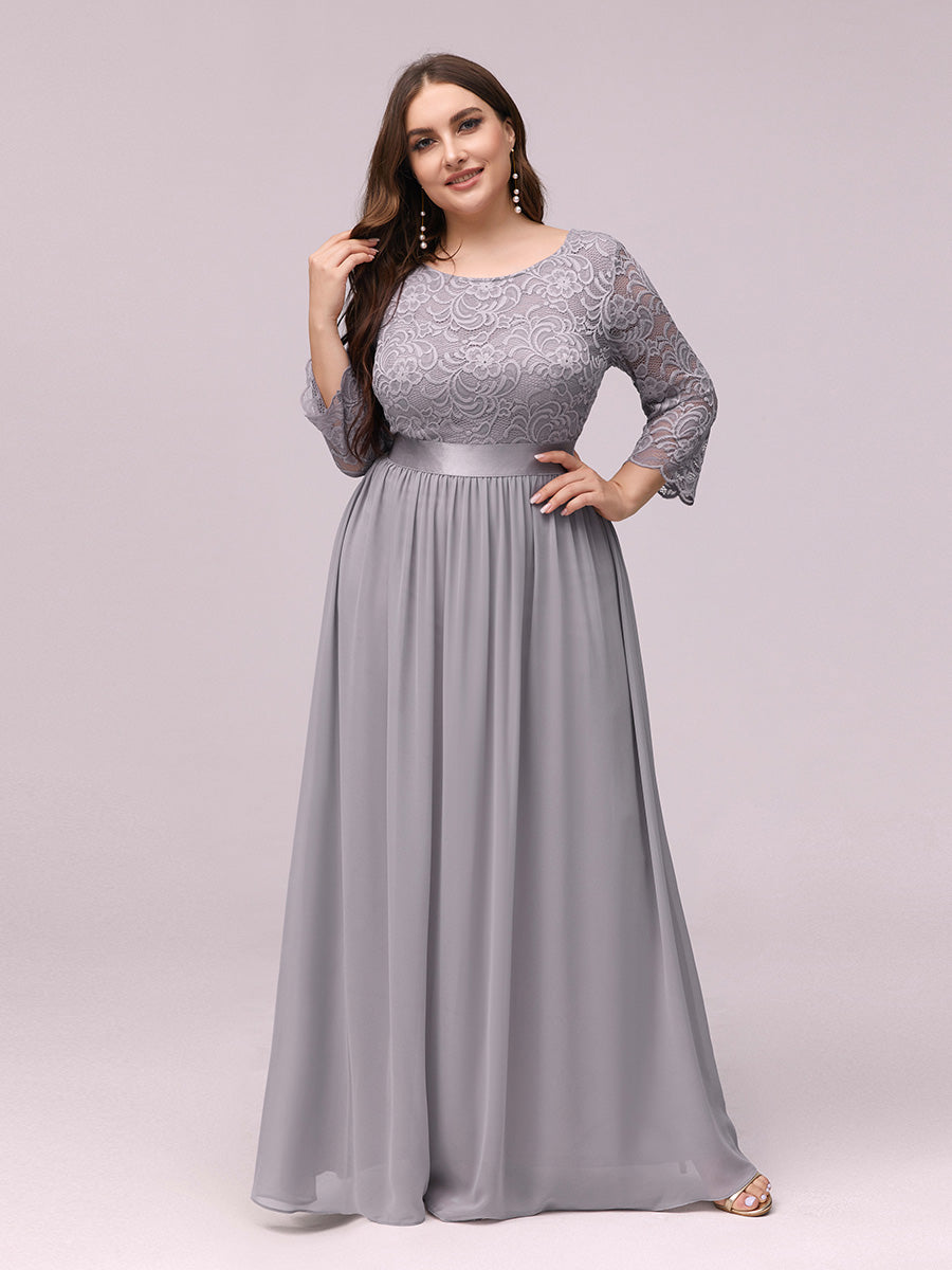 Elegant Lace Plus Size Bridesmaid Dresses with Long Sleeves.