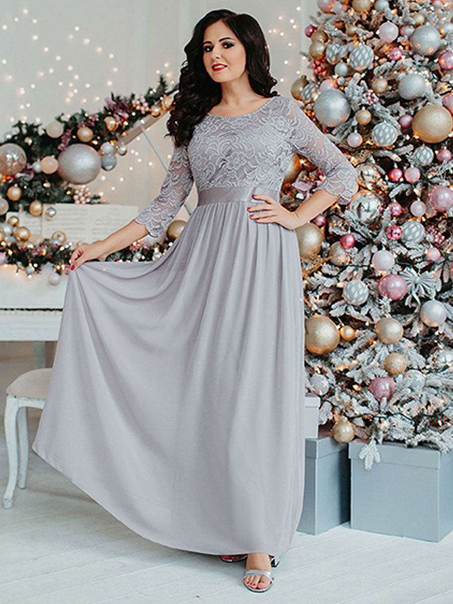 Elegant Lace Plus Size Bridesmaid Dresses with Long Sleeves.