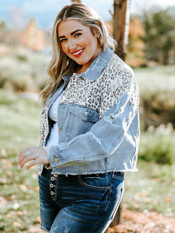 Leopard Print Casual Denim Jacket for Plus Size Women with Stylish Details