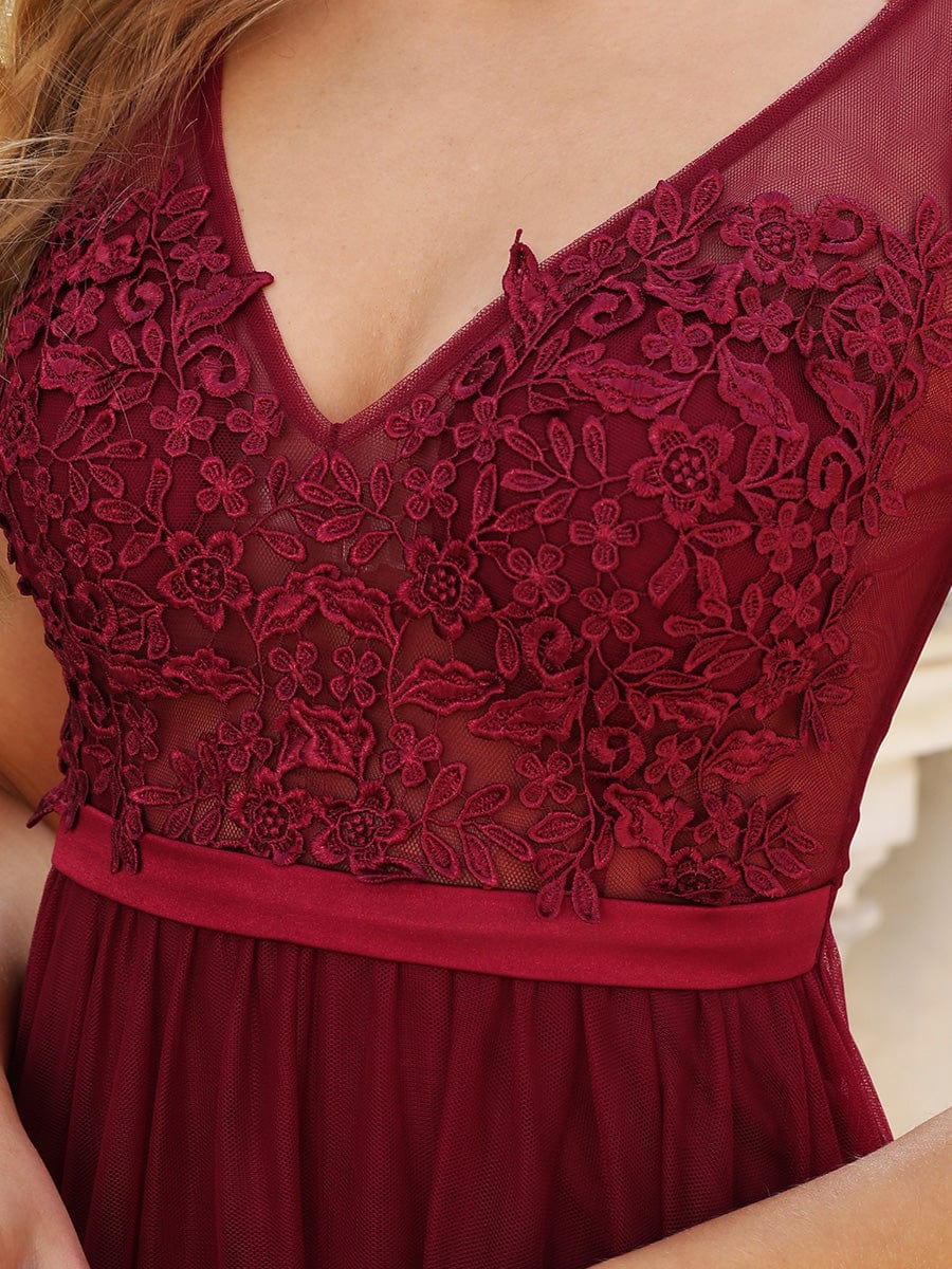 Elegant V-Neck A-Line Dress with Floral Lace Appliques