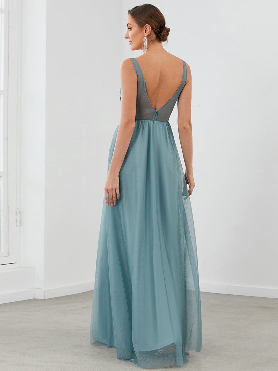 Elegant V-Neck A-Line Dress with Floral Lace Appliques