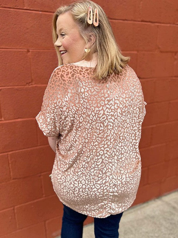Glitter Leopard Print Pullover T-shirt in Pink - Plus Size Streetwear