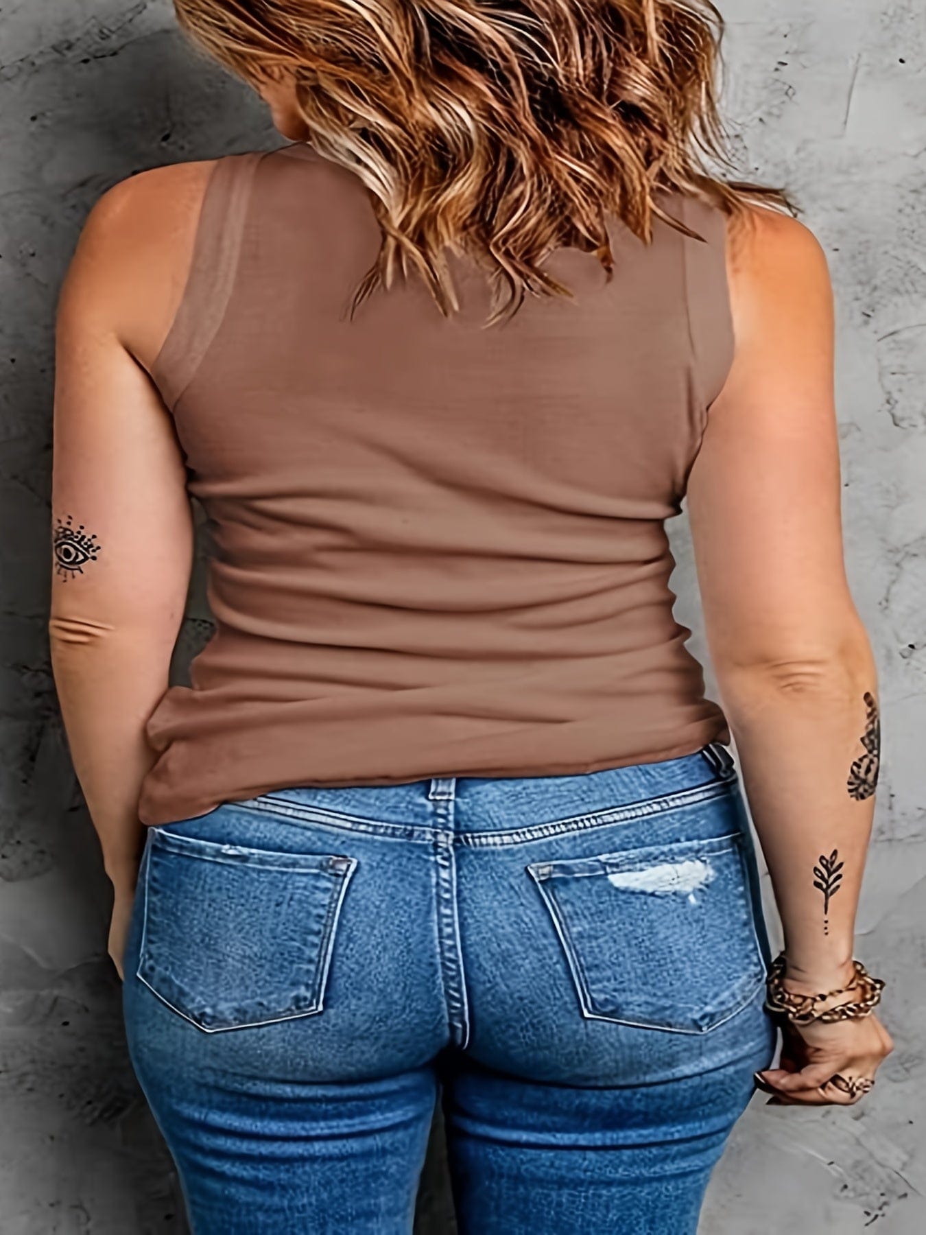 Plus Size Basic Tank Top, Women's Plus Plain Round Neck Medium Stretch Tank Top